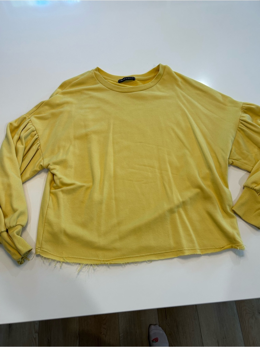 Harlowe & Graham Yellow Puff-Sleeve Crewneck Sweatshirt